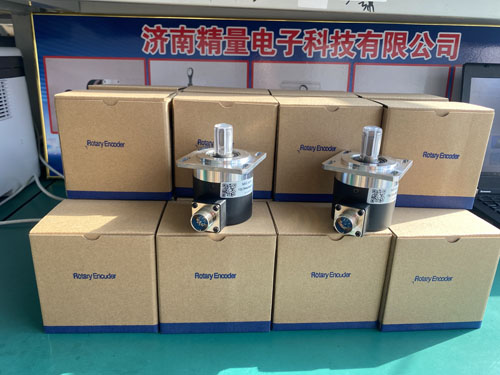拉繩位移編碼器電纜的自由端固定在移動的物體上 